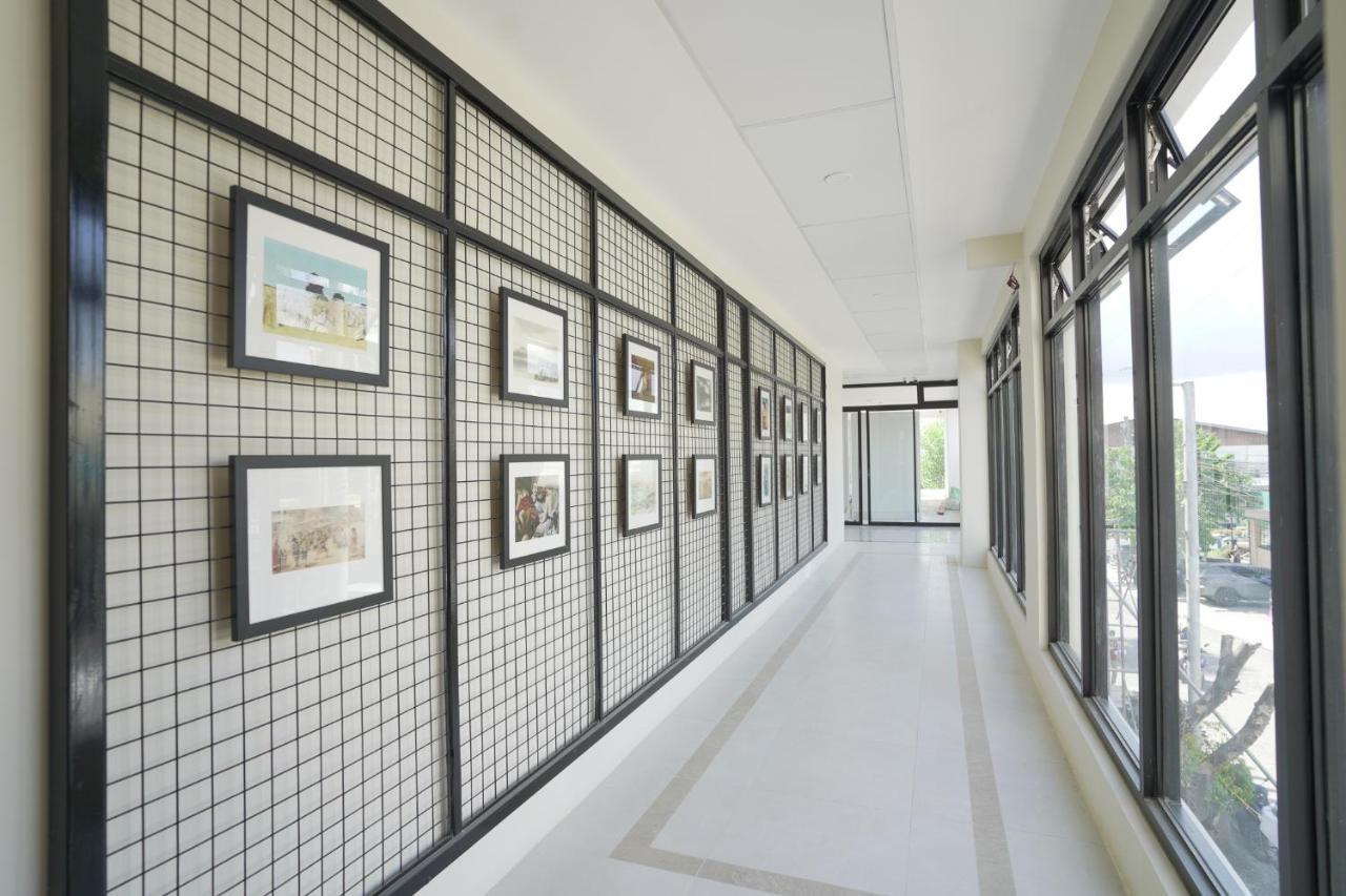 Travelbee Airport Inn 麦克坦 外观 照片