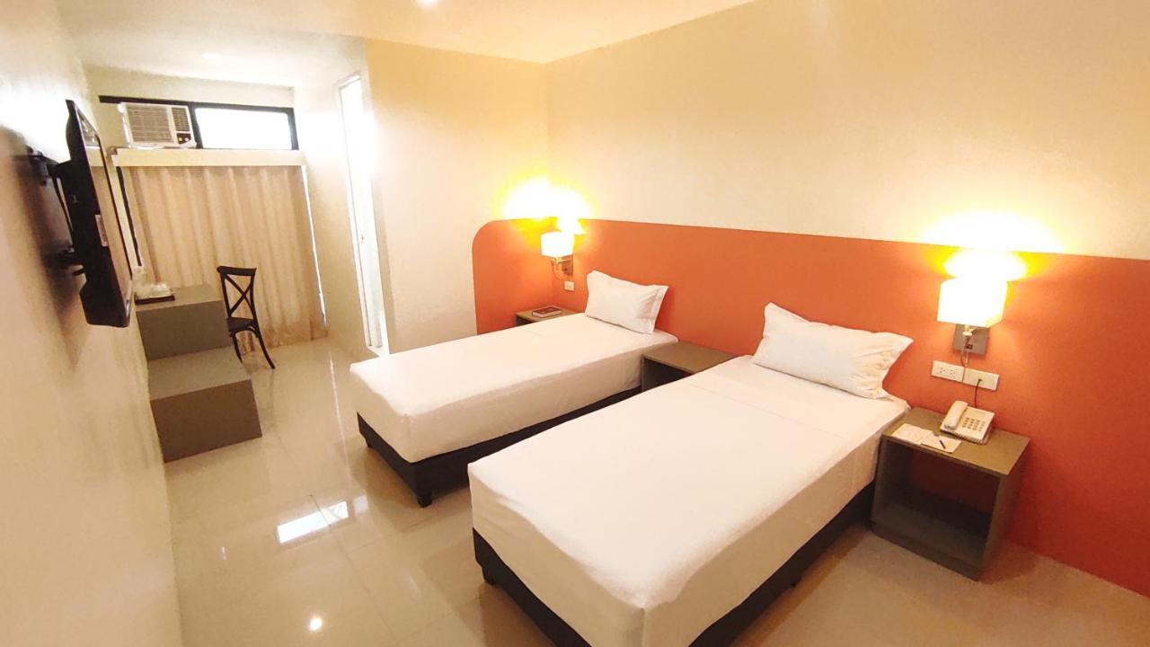 Travelbee Airport Inn 麦克坦 外观 照片