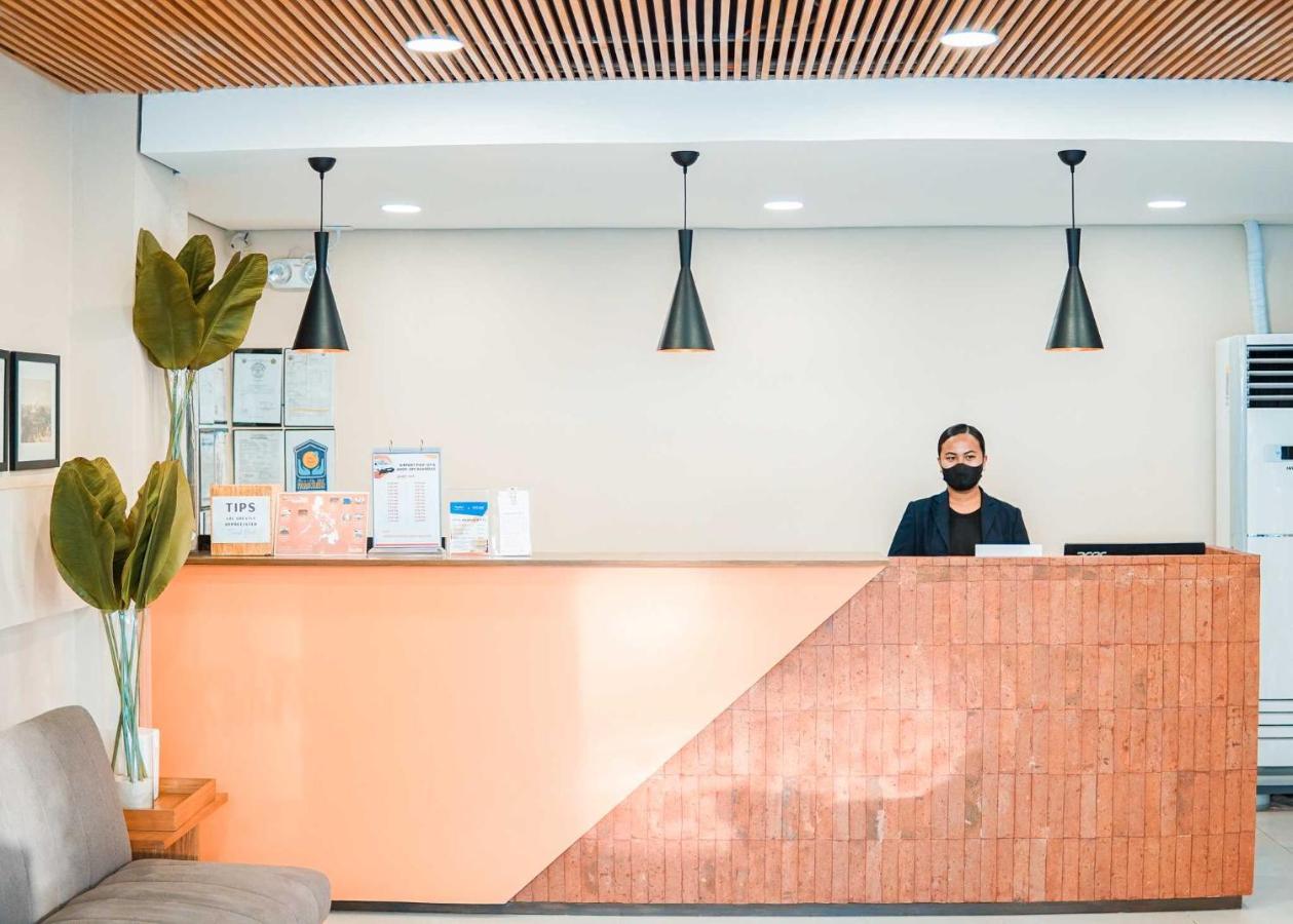 Travelbee Airport Inn 麦克坦 外观 照片