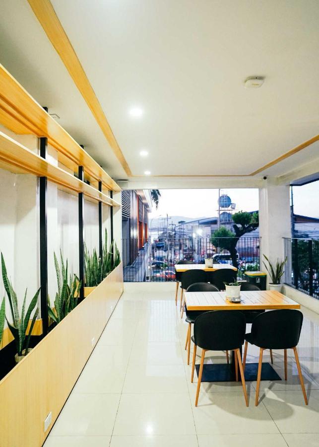 Travelbee Airport Inn 麦克坦 外观 照片