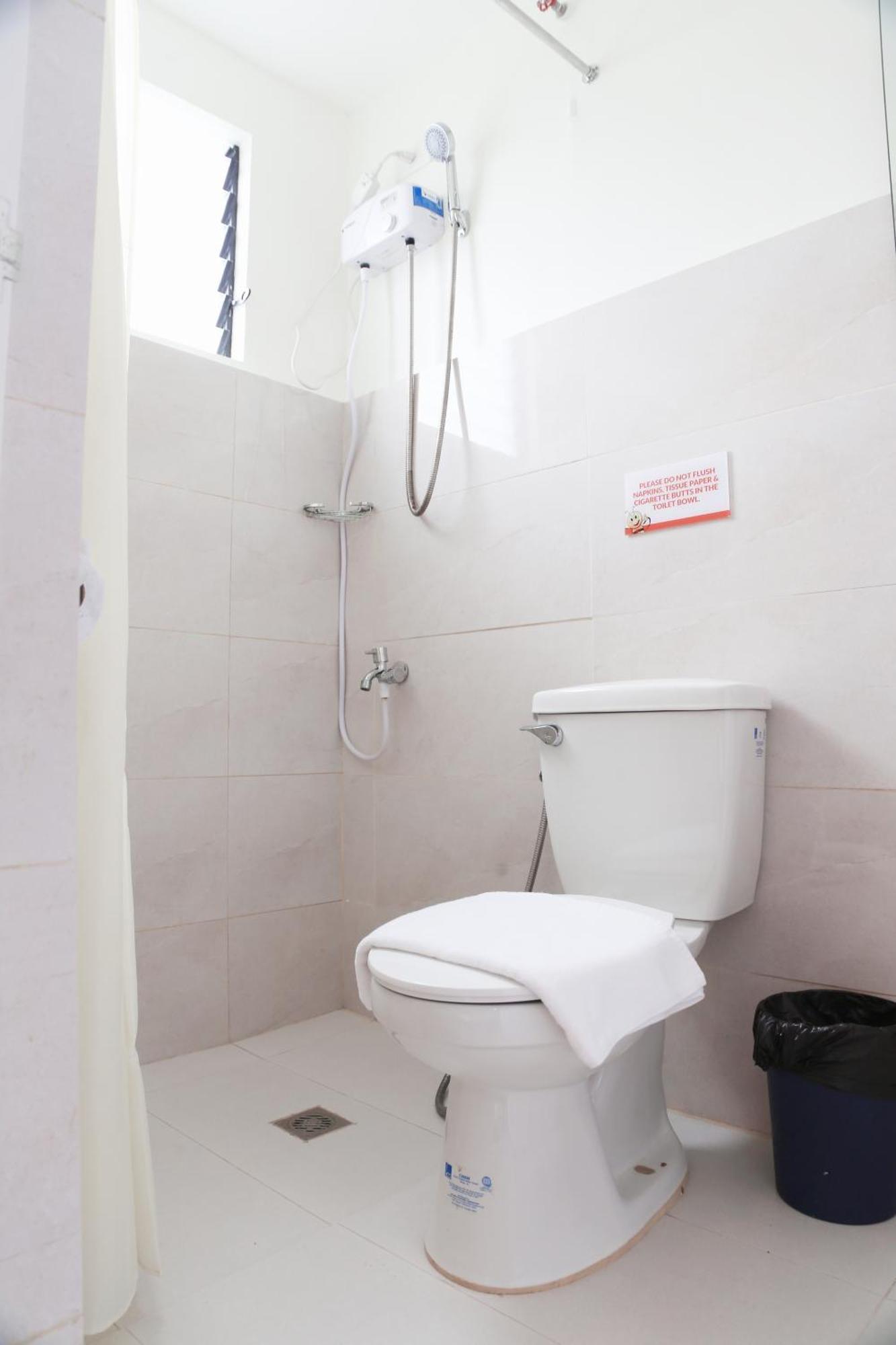 Travelbee Airport Inn 麦克坦 外观 照片
