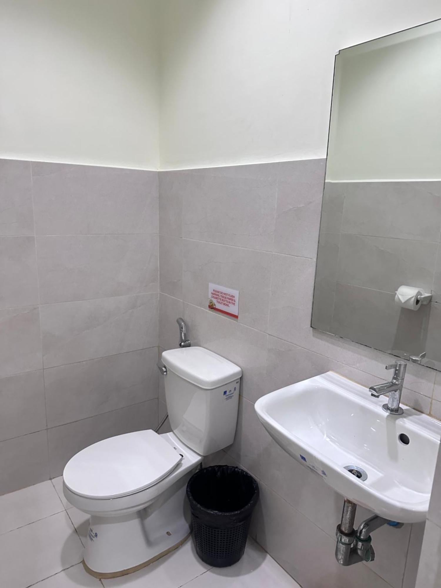 Travelbee Airport Inn 麦克坦 外观 照片