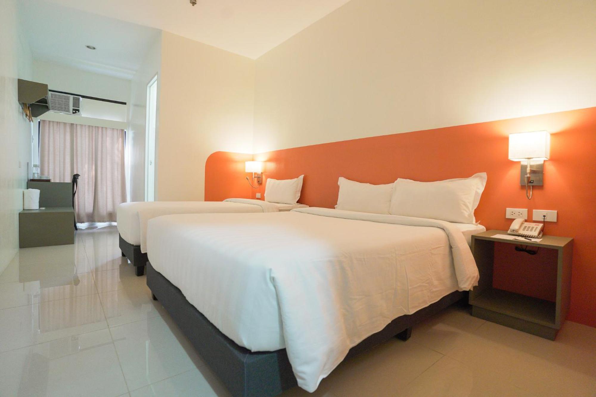 Travelbee Airport Inn 麦克坦 外观 照片