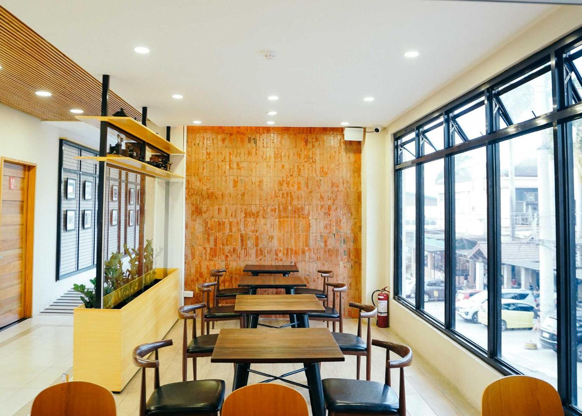 Travelbee Airport Inn 麦克坦 外观 照片